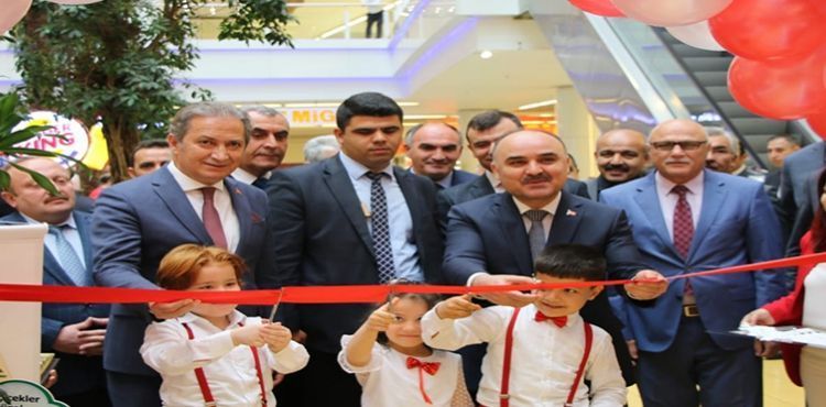 Kayseri Mantısından Yapılan Türk Bayrağı Büyük İlgi Görüyor
