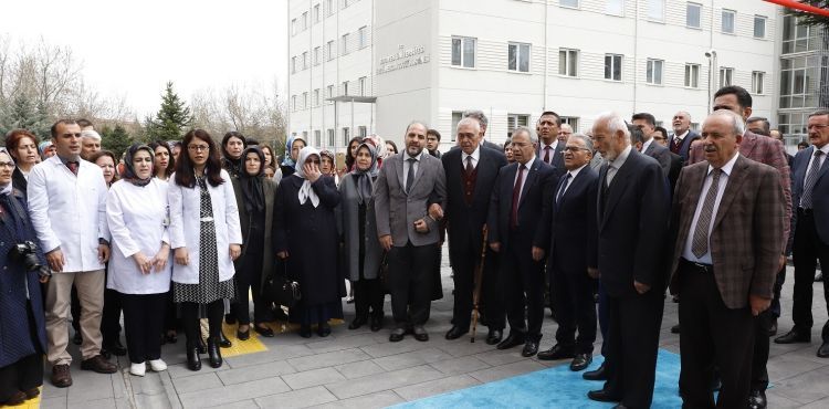 GÖNÜL DOKTORUNDAN HAYIRSEVERLERE ÖVGÜ