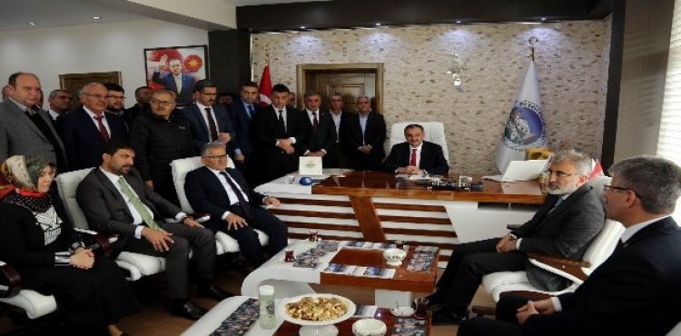Büyükşehir Belediye Başkanı Büyükkılıç'tan Başkan Cabbar'a ziyaret