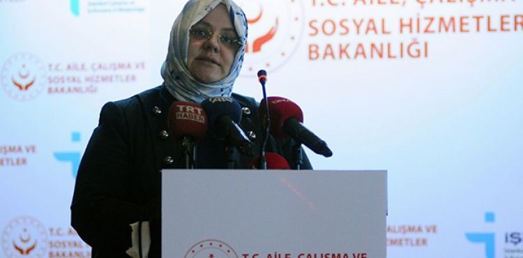 Bakan Seluk aklad! 'Kathane'de madur olanlara 745 bin TL kaynak aktarld'