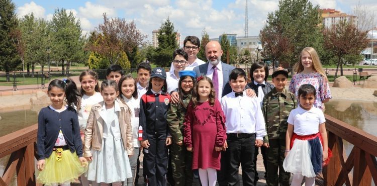 KOCASİNANLI ÇOCUKLAR, BİLİM MERKEZİ VE HAYVANAT BAHÇESİNDE