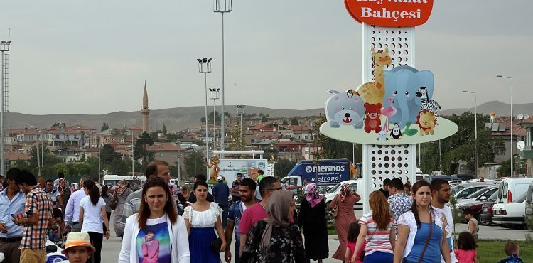 BAŞKAN BÜYÜKKILIÇ’IN ÇOCUKLARA HEDİYESİ