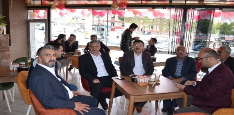 Başkan Özkan Altun yeni işletmeyi hizmete açtı