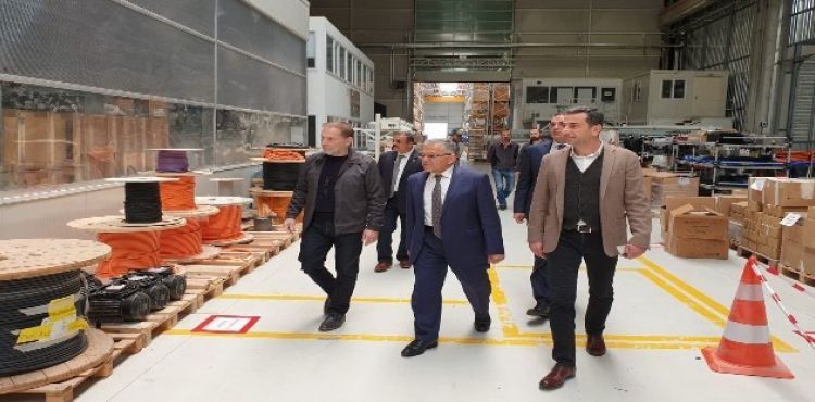 Başkan Büyükkılıç, Bakan akar ile görüştü