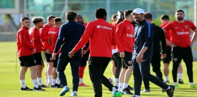 İstikbal Mobilya Kayserispor, Akhisarspor hazırlıklarına başladı