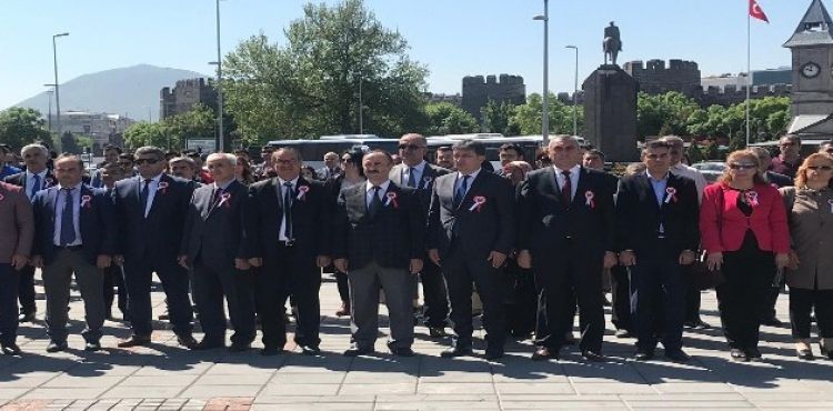 Kayseri Gençlik Hizmetleri ve Spor İl Müdürü Murat Eskici: “Bir milletin asıl gücü tankı topu değil, inançlı ve ahlaklı genç nesilleridir”