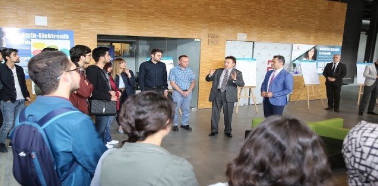 AGÜ'de Sanayi Odaklı Öğrenci Projeleri Fuarı