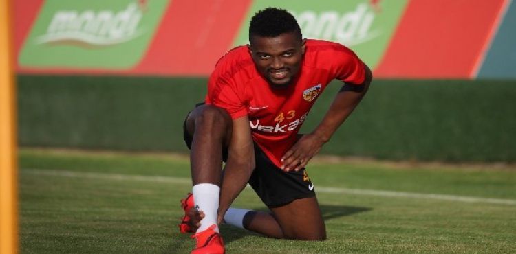 Kayserispor Mensah için teklif yaptı