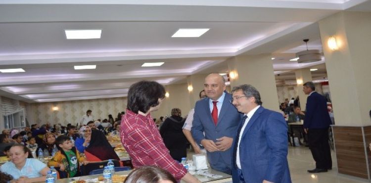 Sağlık Çalışanları İftarda Buluştu