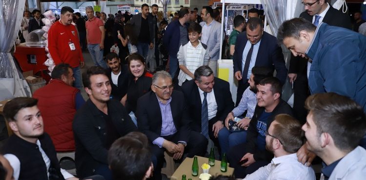 MİLLİ DUYGULARIMIZI ŞAHA KALDIRDI
