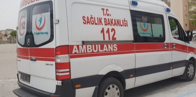 Okulun ikinci katından düşen öğrenci yaralandı