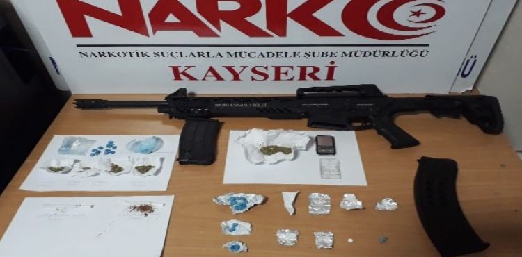 Kayseri'de uyuşturucu operasyonları: 20 gözaltı