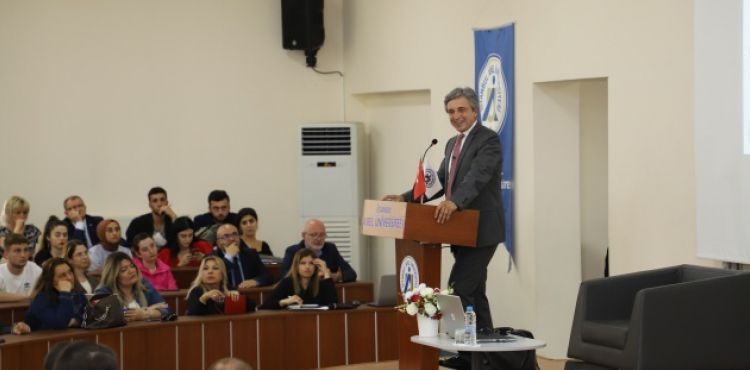 Özince : “Cumhuriyetimiz kuruluş ayarlarına dönmeli”