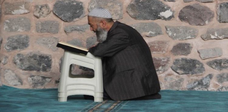 Kayseri'de 60 kişi itikafa girdi