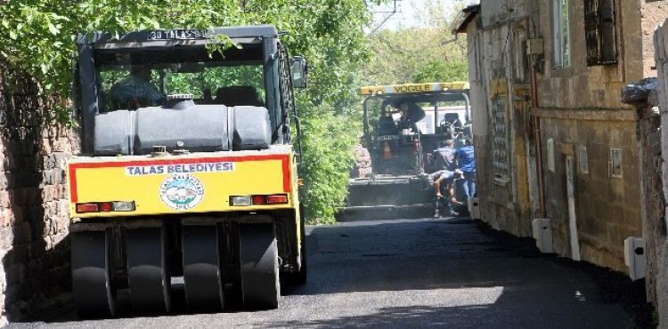 Talas'ta Asfalt Çalışmalarına Ramazan'da Da Devam