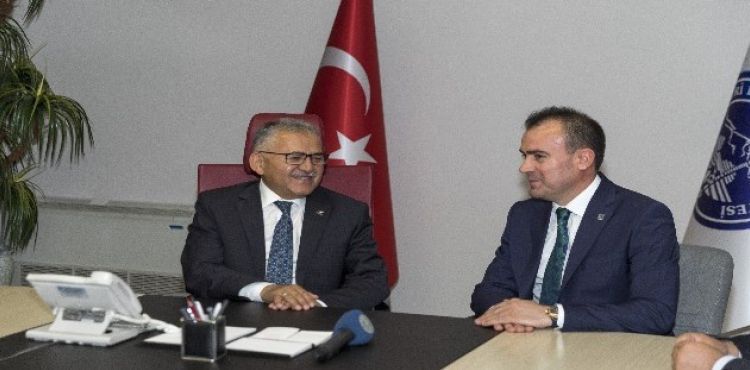 Kayseri Serbest Muhasebeci Mali Müşavirler Odası yönetimi Başkan Büyükkılıç'ı ziyaret etti