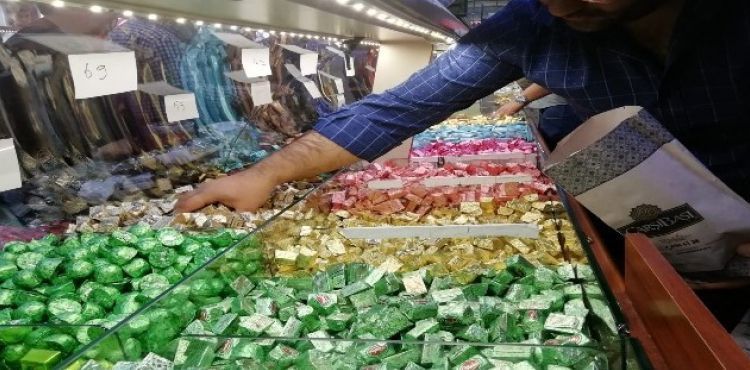 Bayramlık Çikolata ve Şeker Tezgahlarda Yerini Aldı