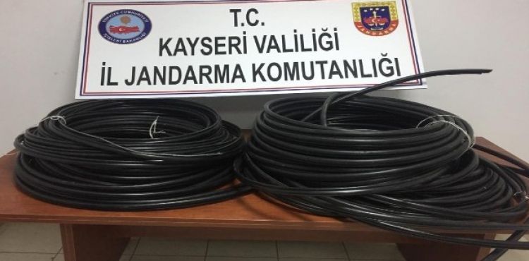 Haberleşme kablolarını kesen 3 kişi yakalandı
