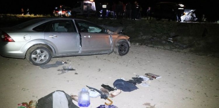 Kayseri'de feci kaza: 3 ölü, 4 yaralı