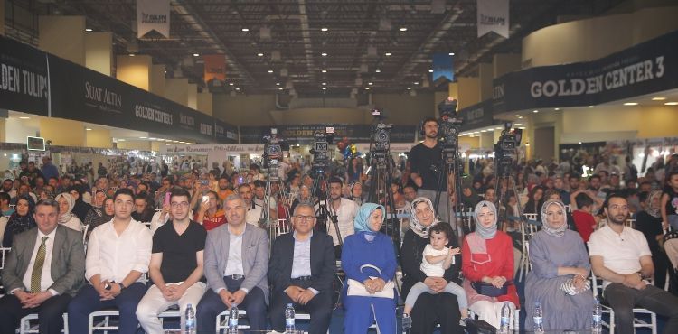İLAHİ GECESİNE HALEF SELEF BAŞKANLAR DA KATILDI