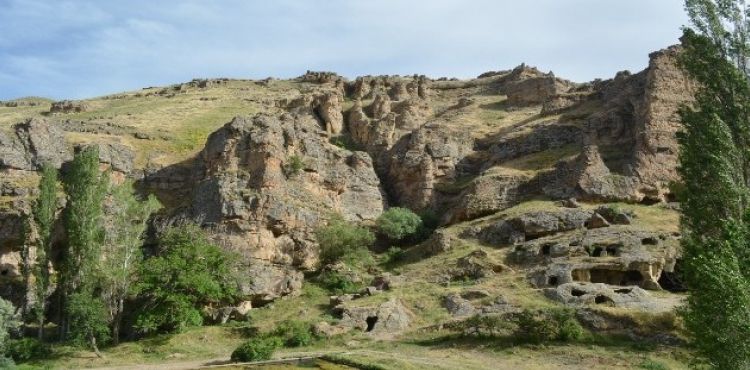 Erdemli Vadisi'ndeki kiliseler, görenleri kendine hayran bırakıyor