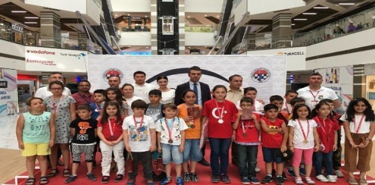 Santraç turnuvasında kıyasıya mücadele