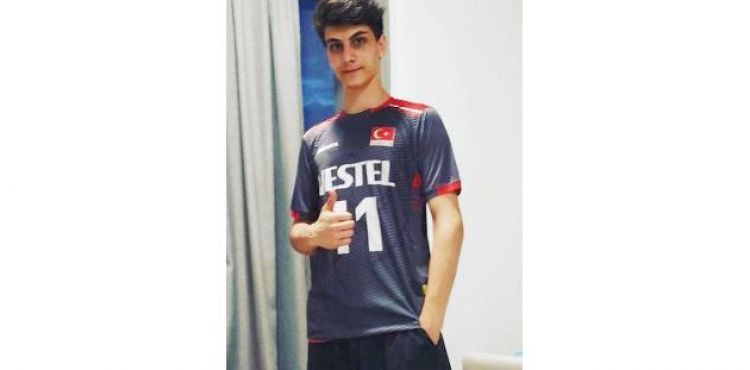 Mehmet Emre Şimşek, milli takıma çağrıldı