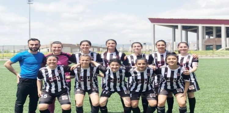 Kayseri Gençlerbirliği Kadınlar 2.Ligine Yükseldi