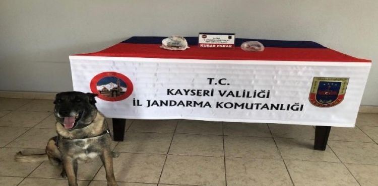 Kayseri'de kubar esrar ve kenevir tohumu ele geçirildi