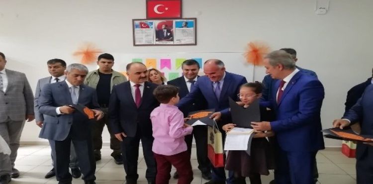 Vali Şehmus Günaydın: “Çocukların bilgisayarda oyun bulması zekanın değil, ihmalin göstergesidir”