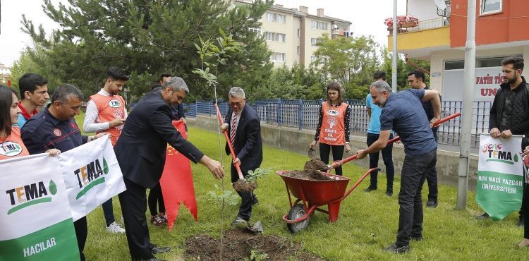 ÇEVRE İÇİN EL ELE