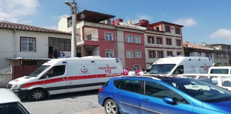 Bunalıma Giren Adam İntihar Etti