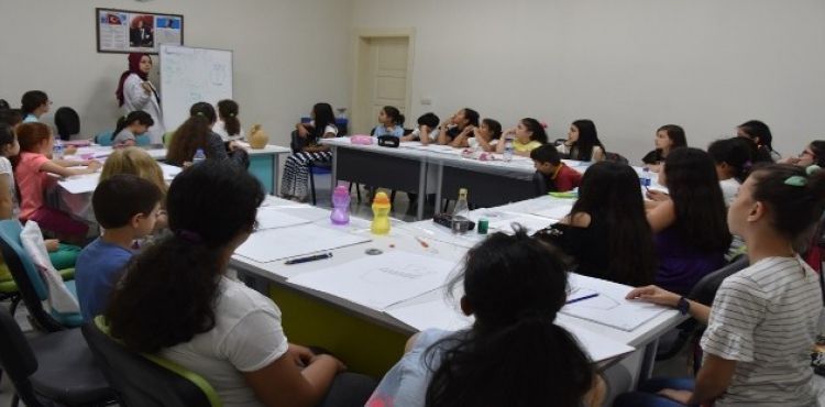 Kocasinan'da geleceğin ressamları yetişiyor
