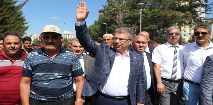 Akay: “Çiftçimizin hakkı korunacak ve zayi edilmeyecektir”