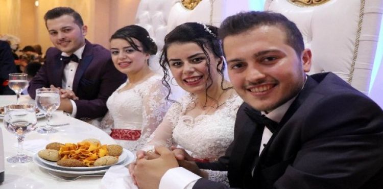(Özel) İkiz kardeşler, ikizlerle evlendi