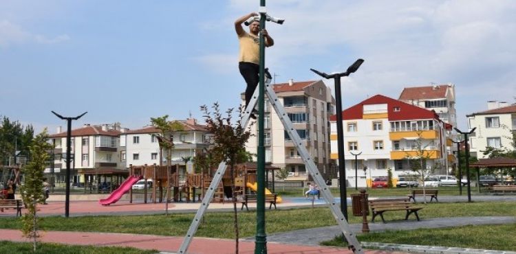Kocasinan'da Parklar Daha Güvenli Ve Daha Huzurlu