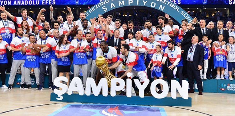 Şampiyon Anadolu Efes