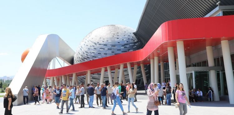 EĞİTİMİN DE MERKEZİ