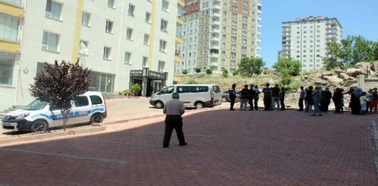 13. kattan düşen genç kız hayatını kaybetti