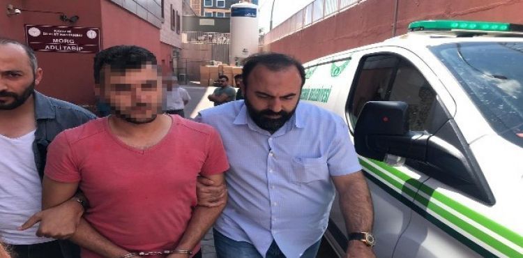 Çarparak uçuruma yuvarladığı araçtaki şahsı öldüren zanlı adliyeye sevk edildi