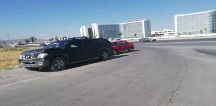 4 aracın karıştığı zincirleme trafik kazasında 1 kişi yaralandı