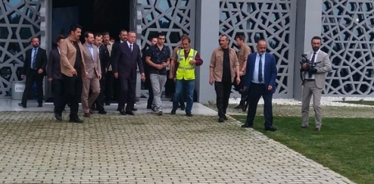 Cumhurbaşkanı Erdoğan 15 Temmuz Hafıza Müzesini gezdi