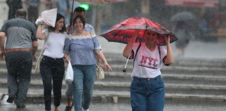 Meteoroloji'den yamur uyars! 15 Temmuz yurtta hava durumu