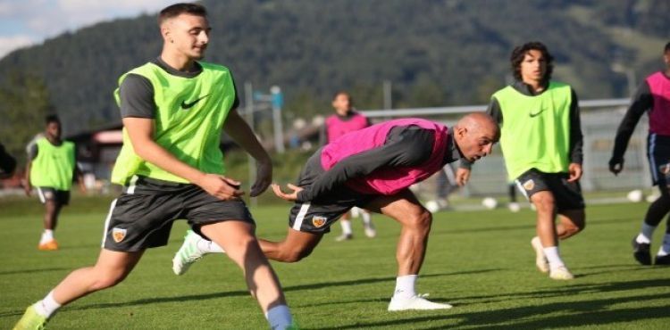 Kayserispor'un Avusturya Kampı Başladı