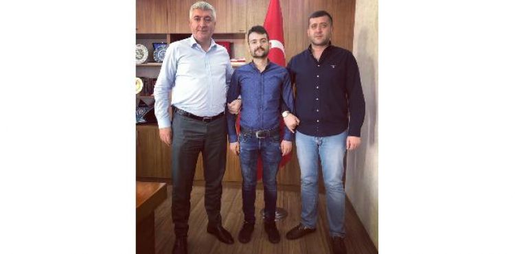 Baki Ersoy, tezgahı dağıtılan karpuzcuya verdiği sözü tuttu
