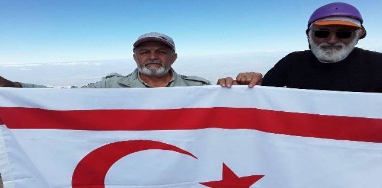 Dağcılar Kıbrıs Barış Harekatı Yıl Dönümünde Erciyes'e Tırmandı