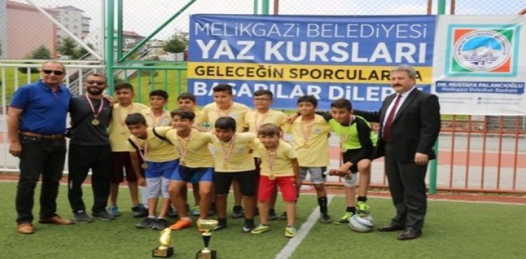 Başkan Dr. Palancıoğlu, Yaz Okulu Öğrencileri ile