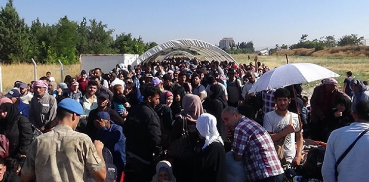Suriyelilerin bayram yolculuğu sürüyor