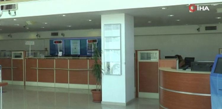 Banka personeline su tabancasıyla tehdit
