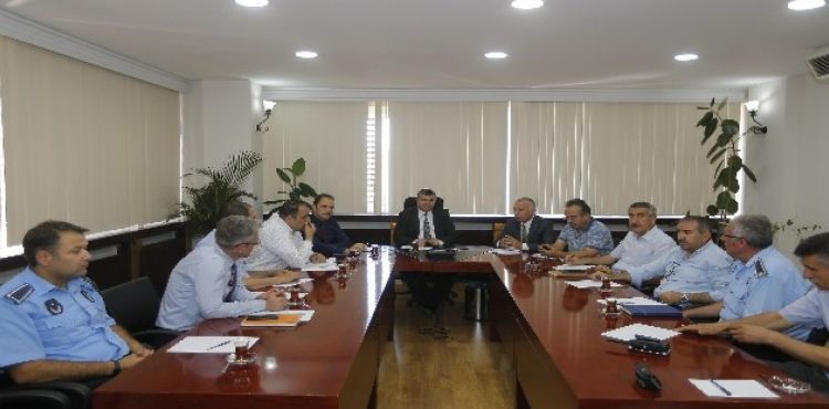 Huzurlu bir bayram için çalışmalar devam ediyor